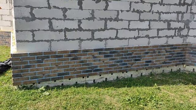 Начало монтажных работ в Негрошах.