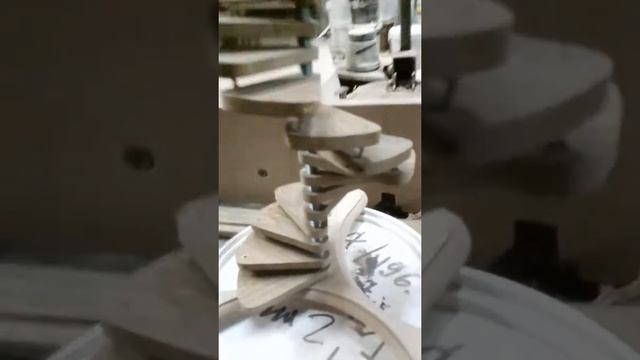 ВСЕ можно сделать из напольного ламината.