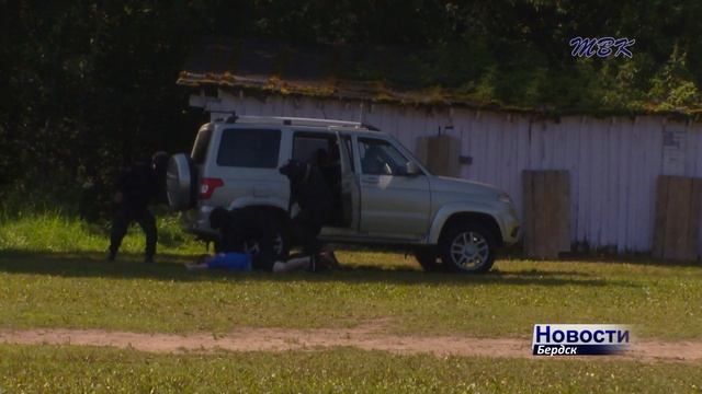 Самые зрелищные показательные выступления показали в Бердске бойцы ОМОНа и Росгвардии