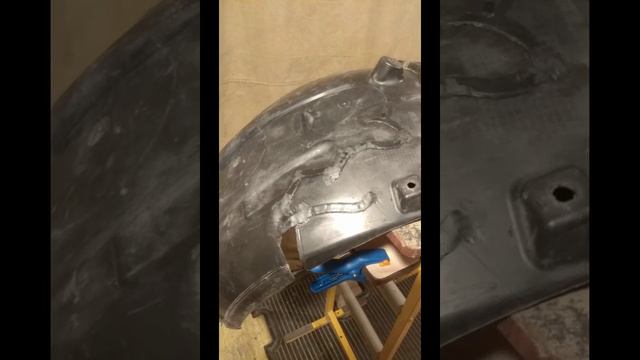 Подкрылок Mercedes. Ремонт