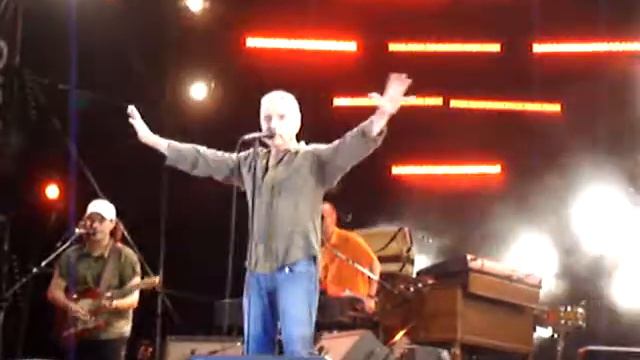 Lavilliers   12 07 2005   Francofolies De La Rochelle   07   Stand The Guetho