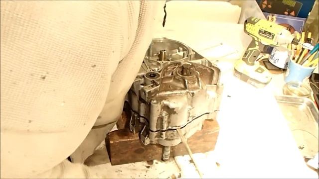 Honda Cb125s Restoration Pt-13 Splitting The Case