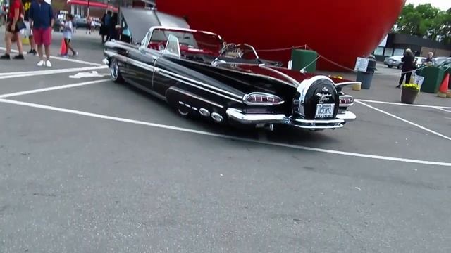 7 5 21 A BUDDY'S AWESOME '59 CHEVY IMPALA LOWRIDER IN MONTREAL