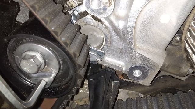 Замена ремня ГРМ и помпы