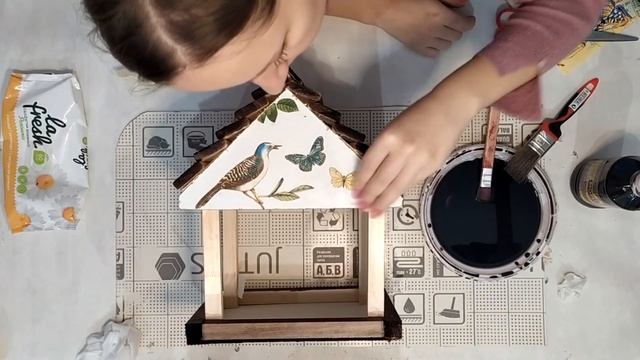 Бесплатный Мастер-Класс декупаж на кормушке