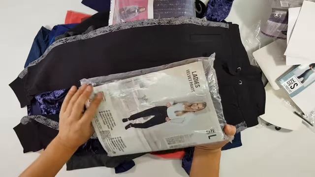 00250 Микс бренда 9 Avenue (осень) 1 пак 10,45 14,82€ 35 ед 327 за ед 11 460р