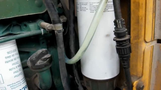 Замер давления подкачки на погрузчике Volvo L110F