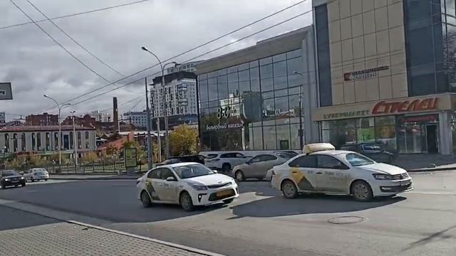 Аэропорт Домодедово, Центр Екатеринбурга, Встреча с одногруппниками / Влог 02