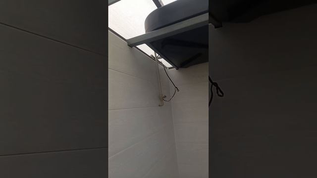 Уличный душ-туалет.