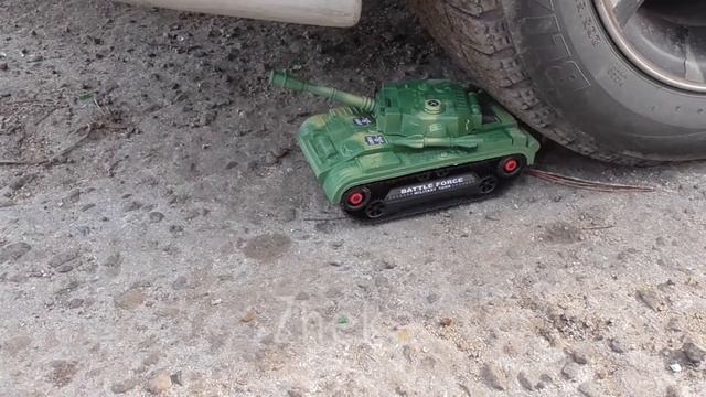 Эксперимент:Машина Vs Танк