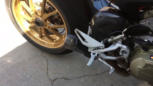 Cold Start Up Ducati Streetfighter V4 Akrapovic Exhaust