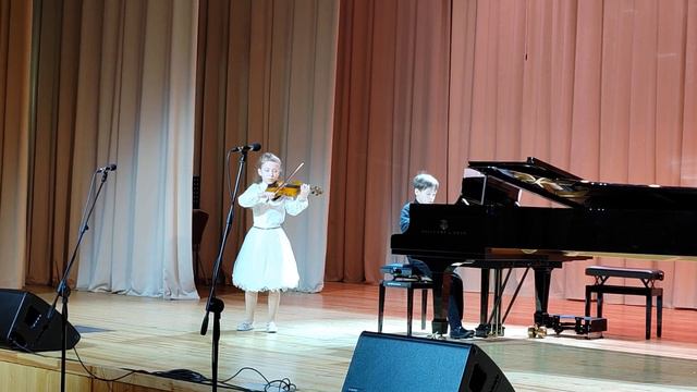 Погорелова Марта, Комариный пир (Яньшинов)