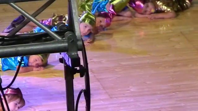 Blancanieves Y Los Enanitos - Acto Fin De Año Reina Reyes