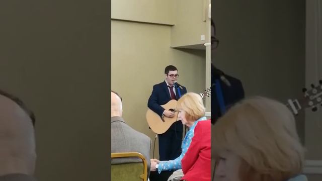 Gar!n Lang Performing 