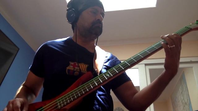 Bass Cover: Turn The Page - Rush