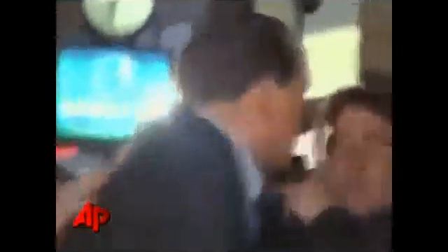 Удар по Сильвио Берлускони