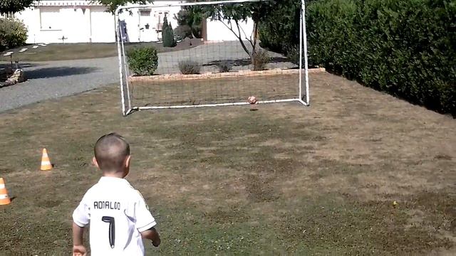 Paul Futur Footballeur ..mp4