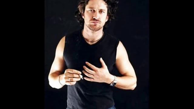 Gerard Butler -  Leave Your Hat On