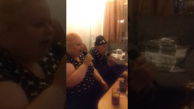 Jag ( Pia H ) O Benke Sjunger En Cover Av The Beatles Låt Hey Jude