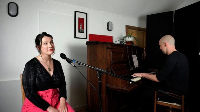 Deirdre Graham - Dòmhnall Nan Dòmhnall (Live) With Angus Lyon