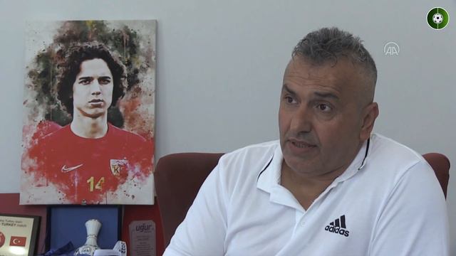 Oğlu Emre Demir'in Barcelona'ya Transferini Anlatırken Gözyaşlarını Tutamadı