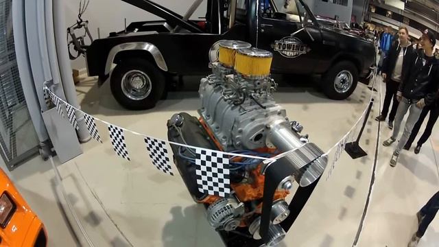 Jenkkiautonäyttely 2014