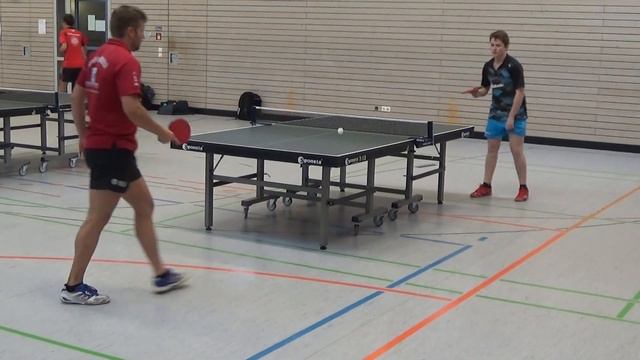 Martin Kern Vs Heiko Mill 2   Tischtennis 2er Turnier Scheinfeld 20160103 3