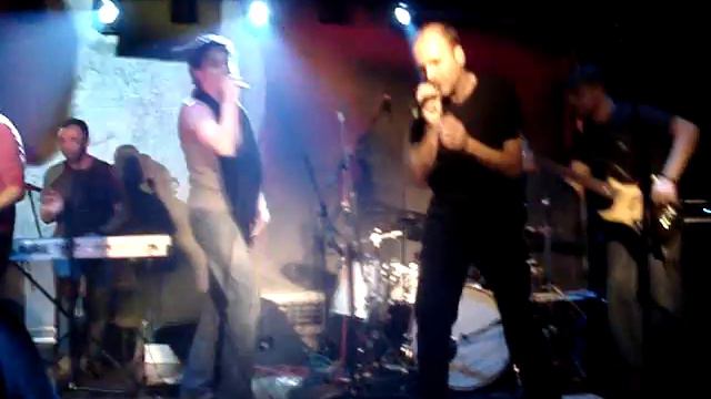 Los Hermanos De Rocco-Police-Piano Blau