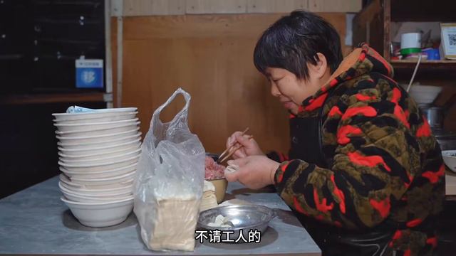 江浙沪皖殿堂级小面馆，20年不涨价，老板挣个洗碗钱大排面才6元