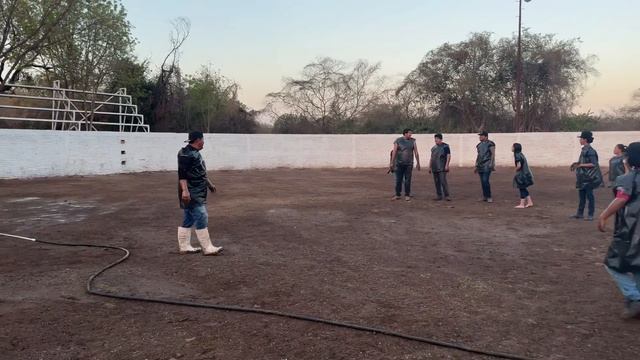 JUGAMOS AL COCHI ENCEBADO🐖🤣 /MAYVE CASTRO‼️