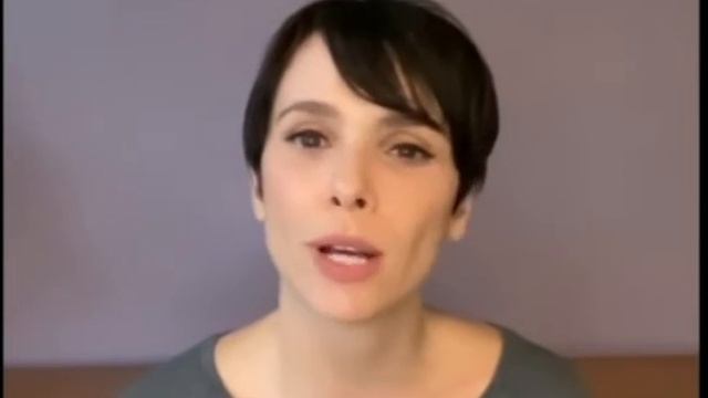 Débora Falabella Em Apoio Ao Projeto Renasce Museu