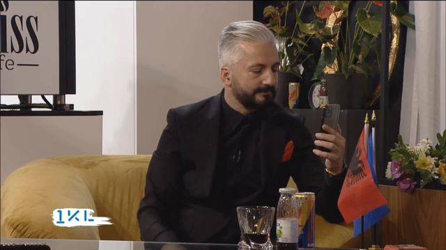 Rifat Berisha, Mehdi Berisha, Bekim Demaj (Kolazh Kengesh Popullore Per 28 Nentor) - 1 Kafe Me Labi