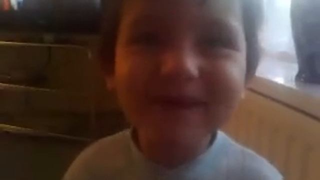 Muj Syn Martin Steven Feco   Zpiva Pro Babicku Z Chathamu         Hahaahah