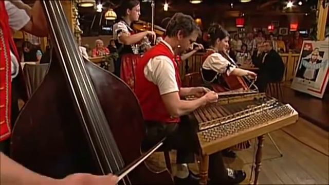 Original Strichmusig Neff - S'Rösslispiel