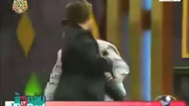 ［中文字幕］泰国达人Bell Nuntita (Belle) 在采访中和家人相拥而泣（5月12日）