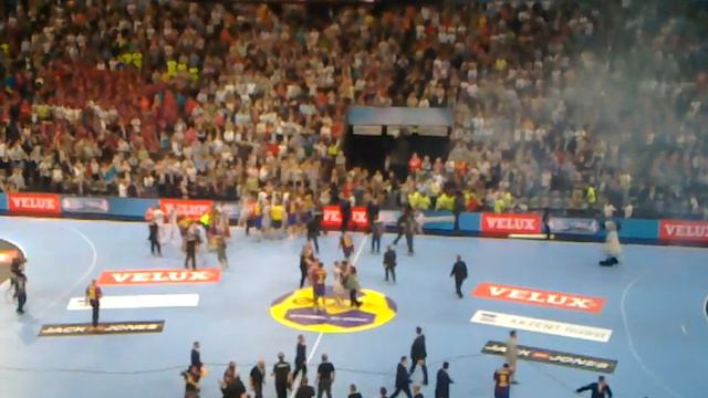EHF Champions League Final - Barcelona Vs. THW Kiel Last Seconds + Little Fight