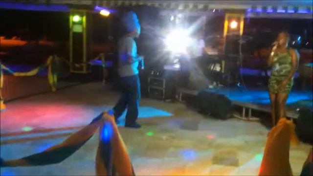 Jahniell Ft Lil Pam Mama See