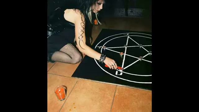 Aleš Brichta - Peklo Už čeká (ArtZone čeká)