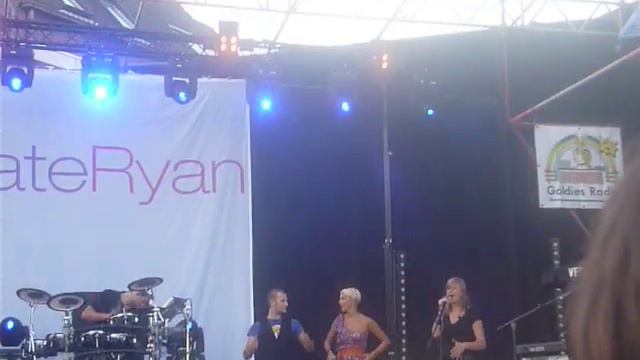 Kate Ryan In Temse {vanessa Loncke} (Backing Vocal) Ploegvoorstelling