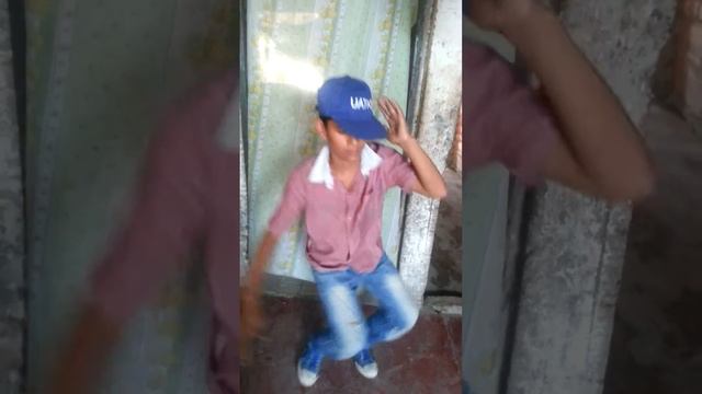 Gabii..bailando Mueve El Toto