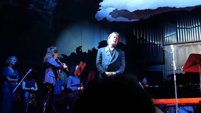 Rufus Wainwright & Amsterdam Sinfonietta, Hard Times Come Again No More