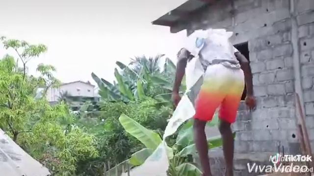 Le Bacho Ooooooh ça Pète ça Pétard
