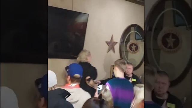 Johanna Tukiainen Barbie Show Ravintola Pallogrilli La 28.10.2023 - All About That Bass