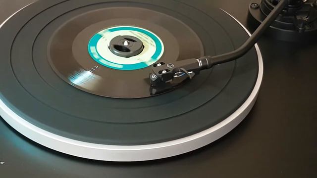 Bedia Akartürk - Vanlıyam Şanlıyam - Plak Kaydı