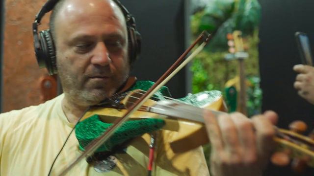 Edu Schmidt - Improvisando Con Un Violín Nature
