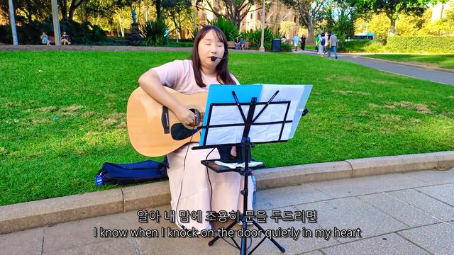 I Tried Busking After 1.5 Years Of Guitar Practice: 왕초보 버스킹 도전기