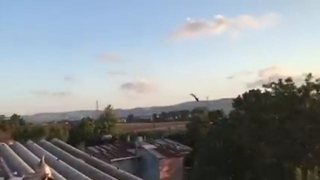 Kalemli Dumanlı Gökyüzünü Deliyor Mübarek