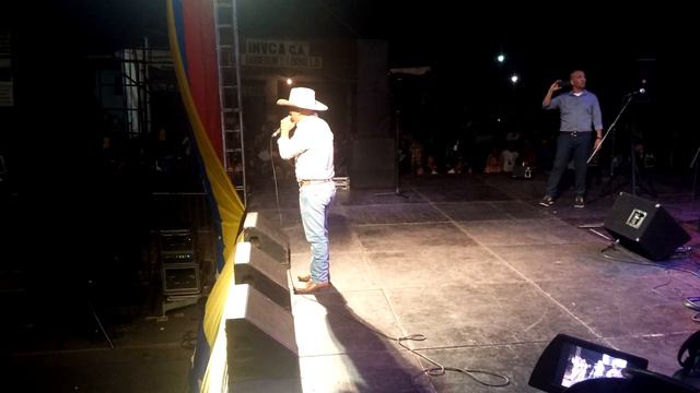 Edgardo Ramirez - La Cadena Del Chisme (en Vivo)