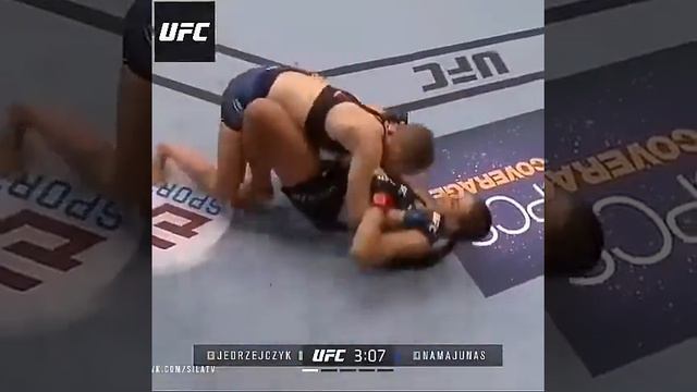 Роуз Намаюнас против Йоанны Енджейчик)))