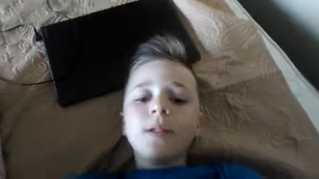 Бенька учит русский язык.